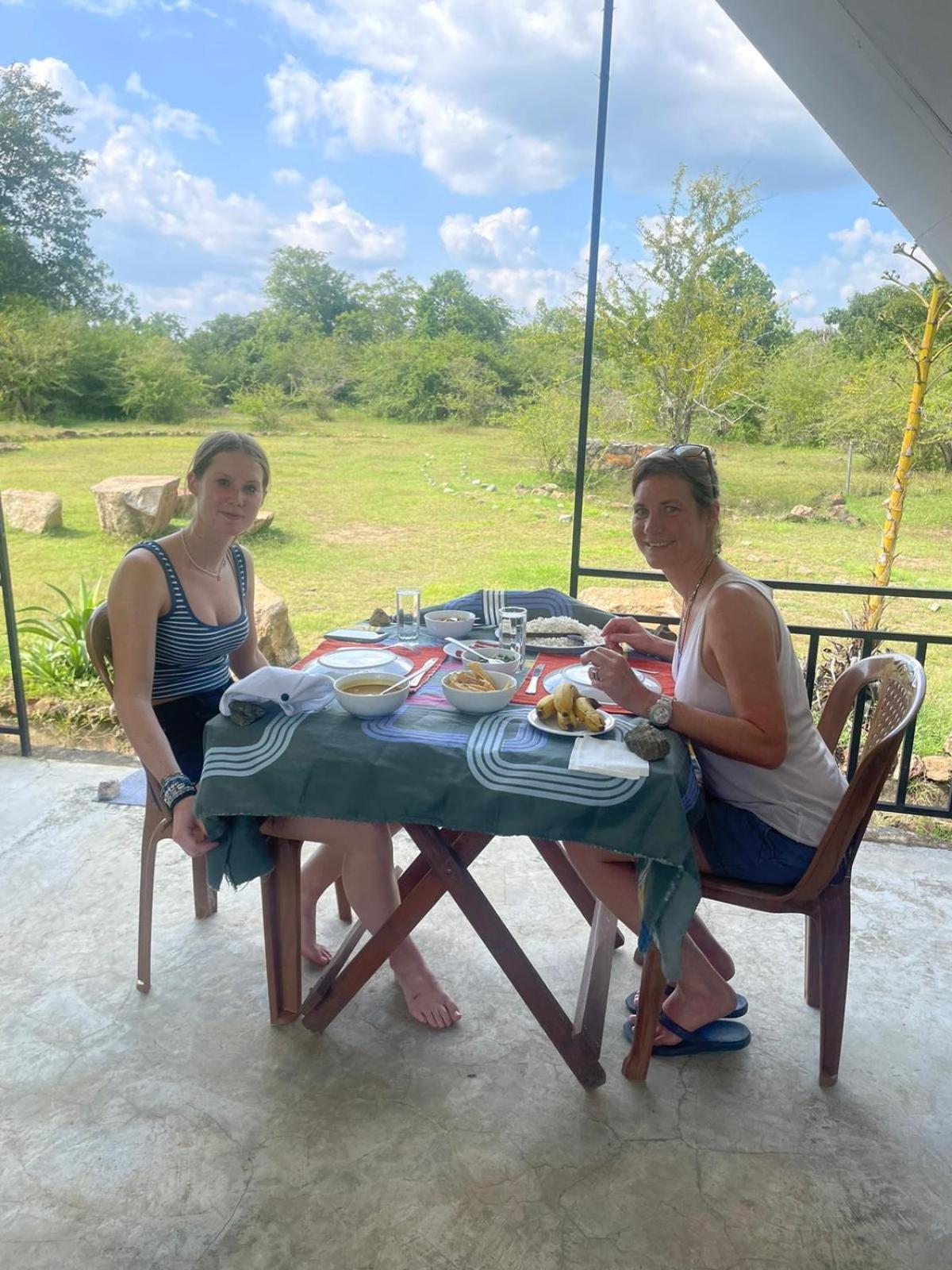 Basecamp - Yala Hotel Екстериор снимка